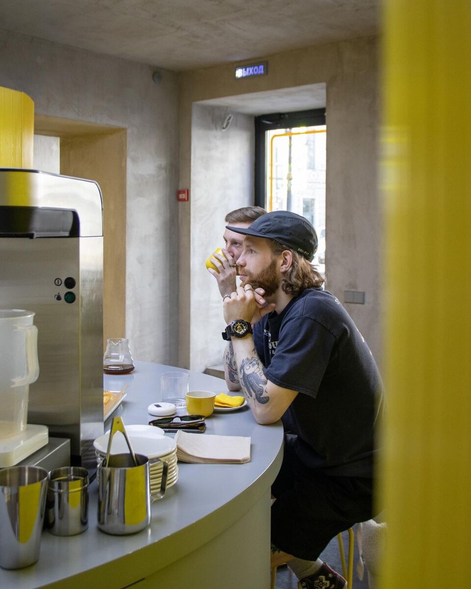 https://www.instagram.com/avgvstcoffee/