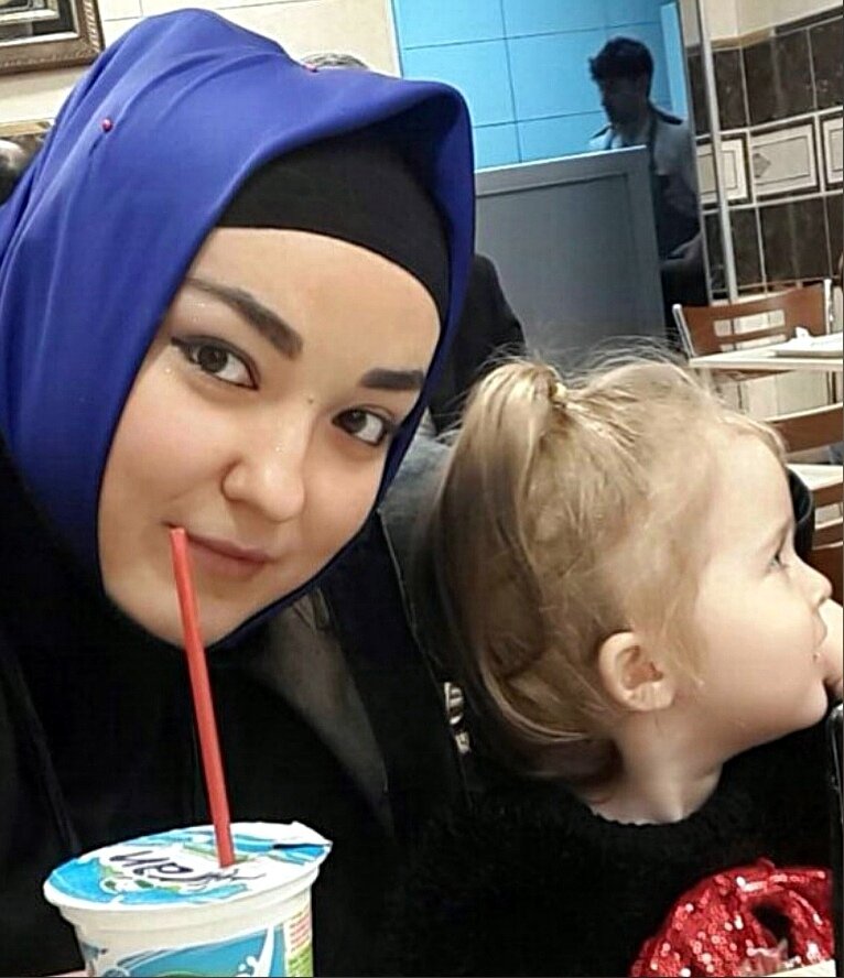 Эбрар с мамой