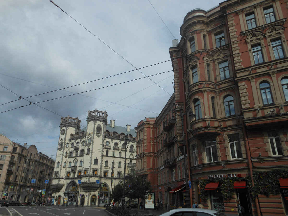 Пл. Льва Толстого