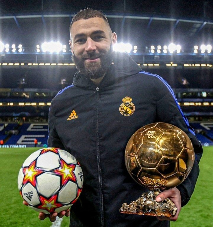 Картинка сделанная болельщиками в связи с игрой Бензема. 