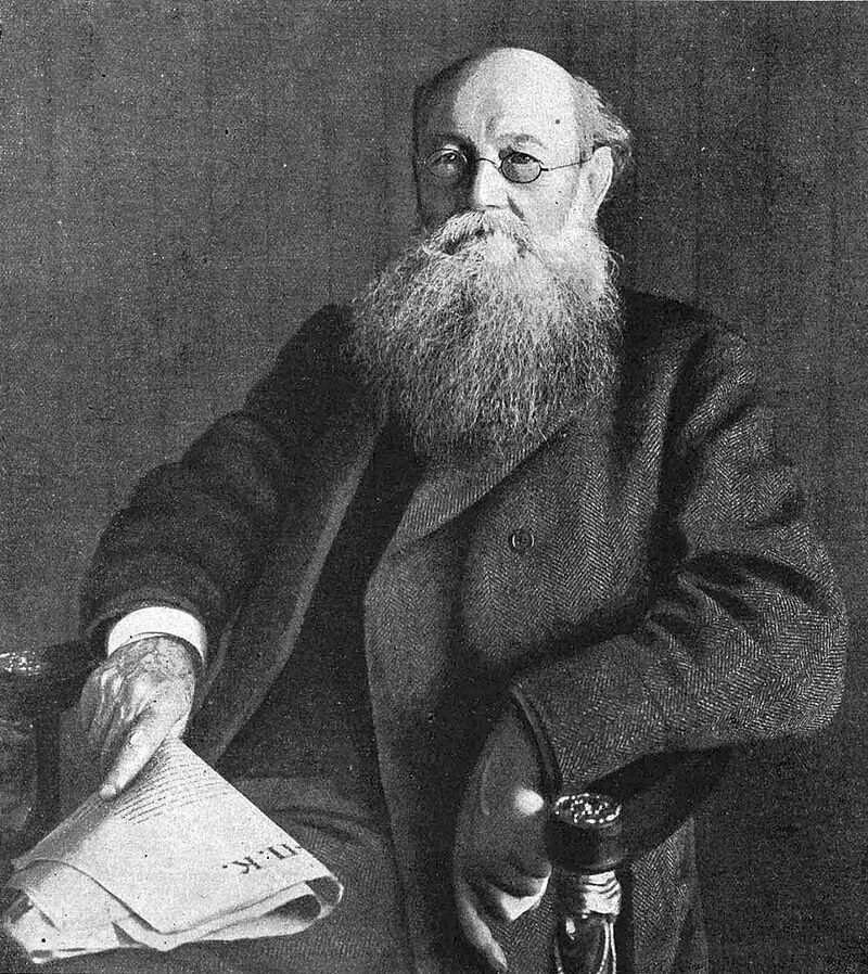 Пётр Алексеевич Кропоткин (27 ноября [9 декабря] 1842], Москва, Московская губерния, Российская империя — 8 февраля 1921], Дмитров, Московская губерния, РСФСР]) — русский революционер-анархист, географ и геоморфолог. Из княжеского рода Кропоткиных. // На фото: Кропоткин в 1917 г.