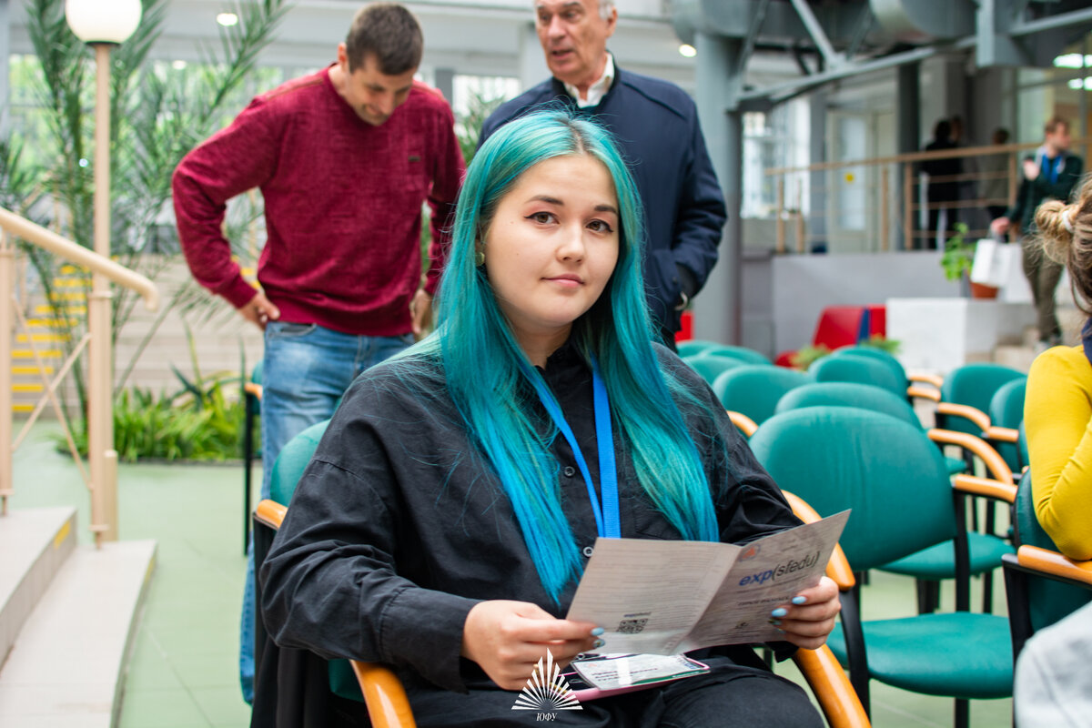 Гуляева Ирина Александровна —аспирантка ИНЭП ИТА ЮФУ, инженер-исследователь
Автор более 20 научных статей, победитель УМНИК НТИ 2021