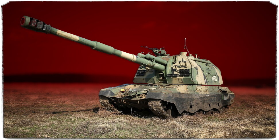 Источник: Спутник, автор - Виталий Тимкив. В кадре самоходная гаубица Мста-С, являющаяся основной на данный момент основной самоходкой. По некоторым данным их построили под 1000 единиц.