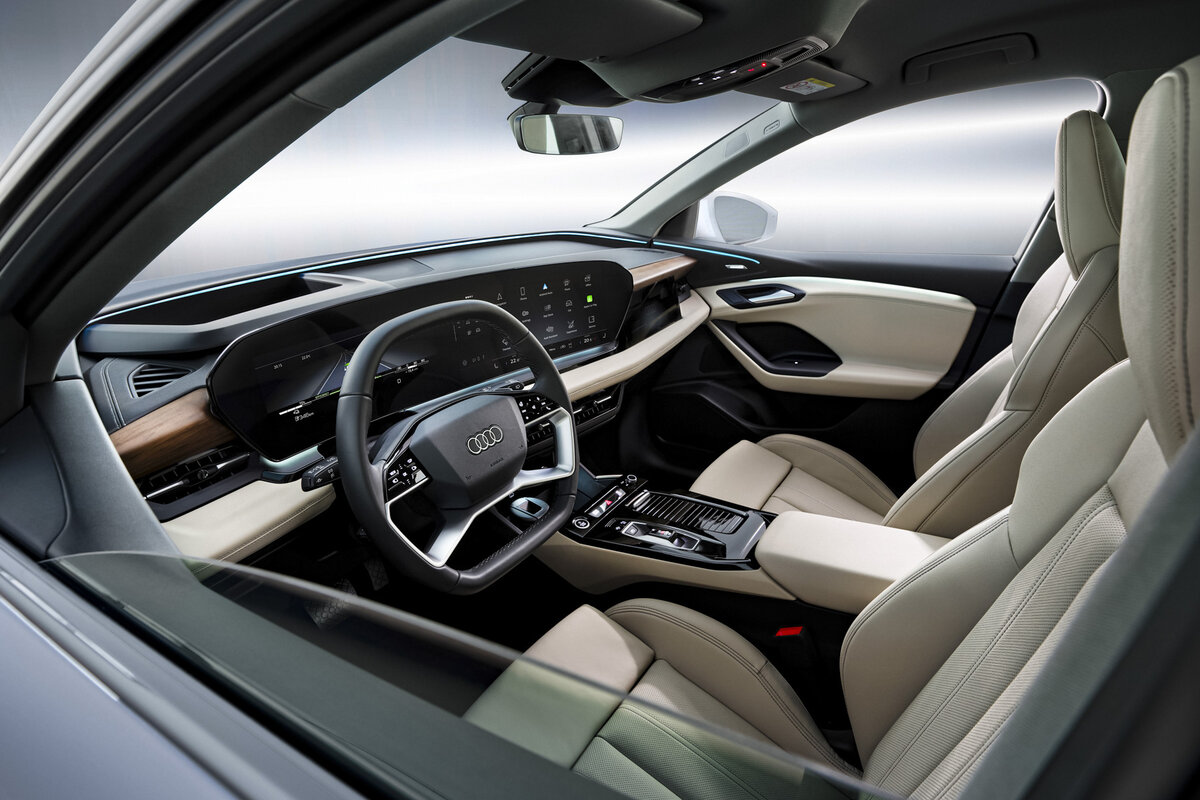    Audi Q6 e-tron   
Audi