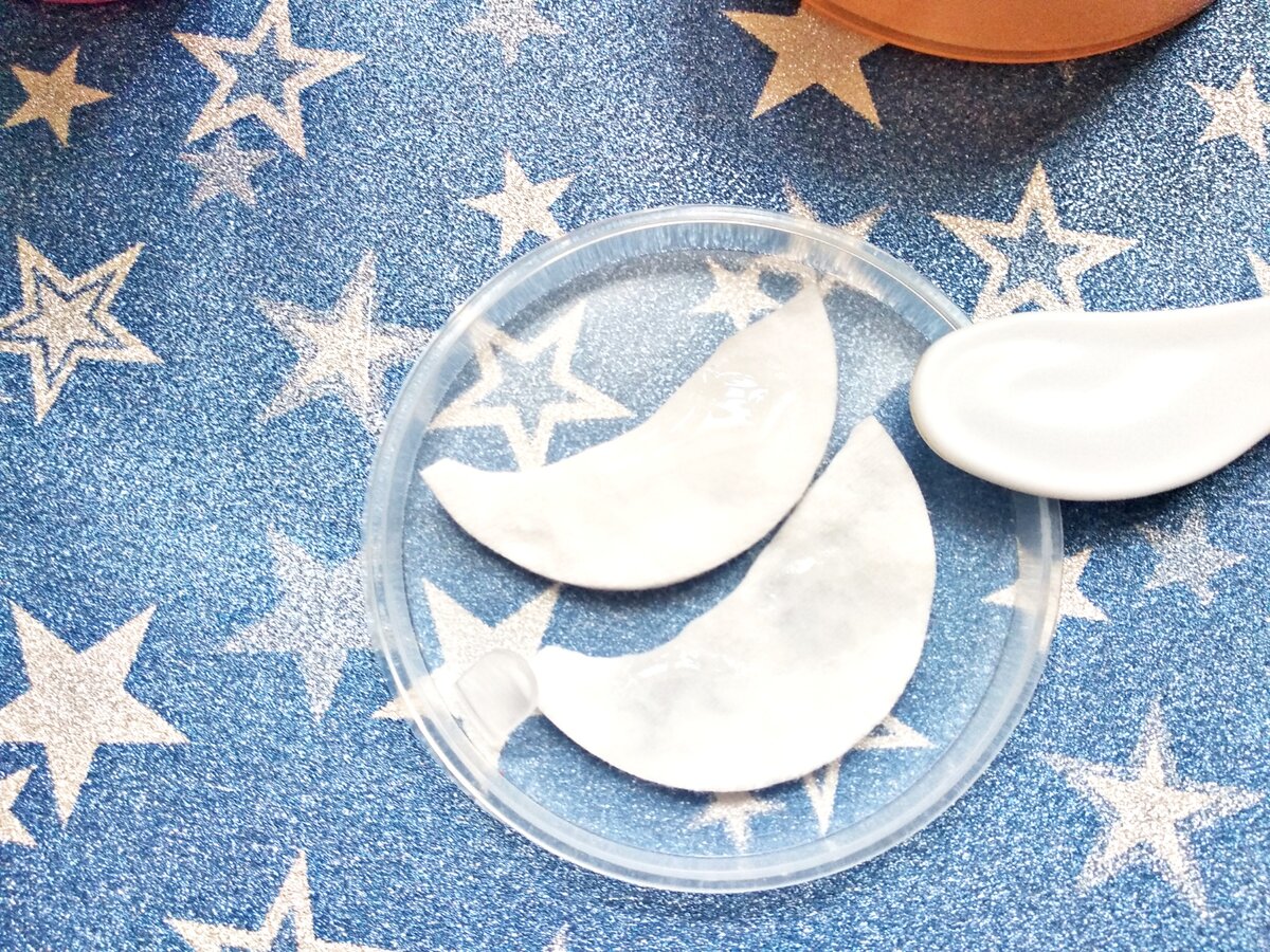 Which Under-Eye Masks Give The Most Visible Results?. I slapped six different ki