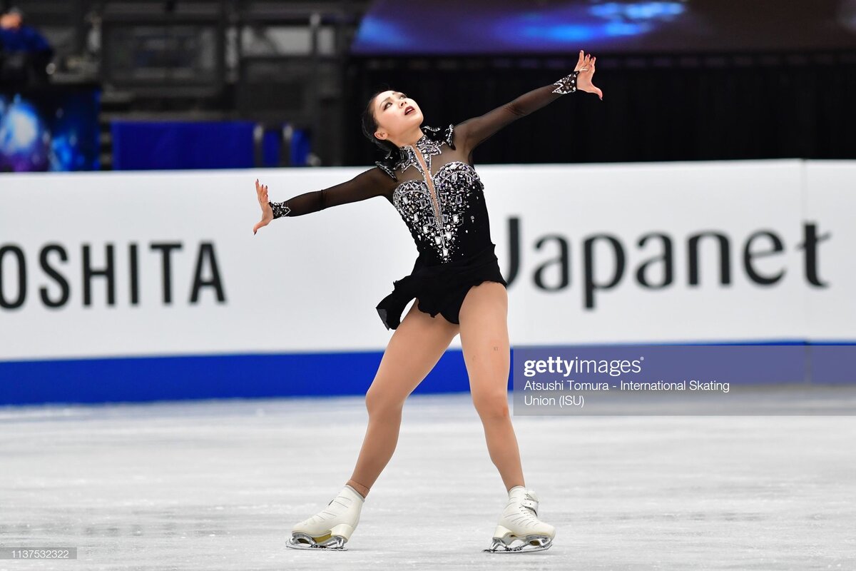 Щербакова анна фигурное катание. Фигурному катанию анна щербакова 2021. Щербакова фигуристка 2021. Габриэль дэйлман в нижнем белье. Суй вэньцзин фигуристка.