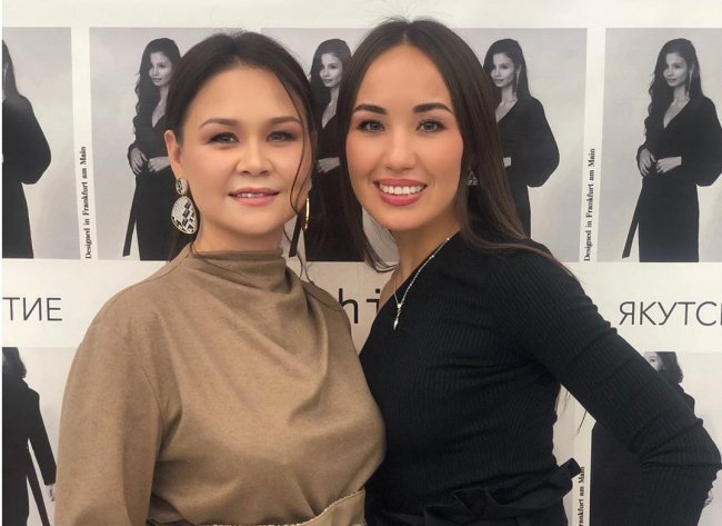  
Бывшая жена Георгия Балакшина открыла магазин в Якутске. Недавно в ТЦ "Айсберг" прошла презентация нового для Якутска немецкого бренда.
