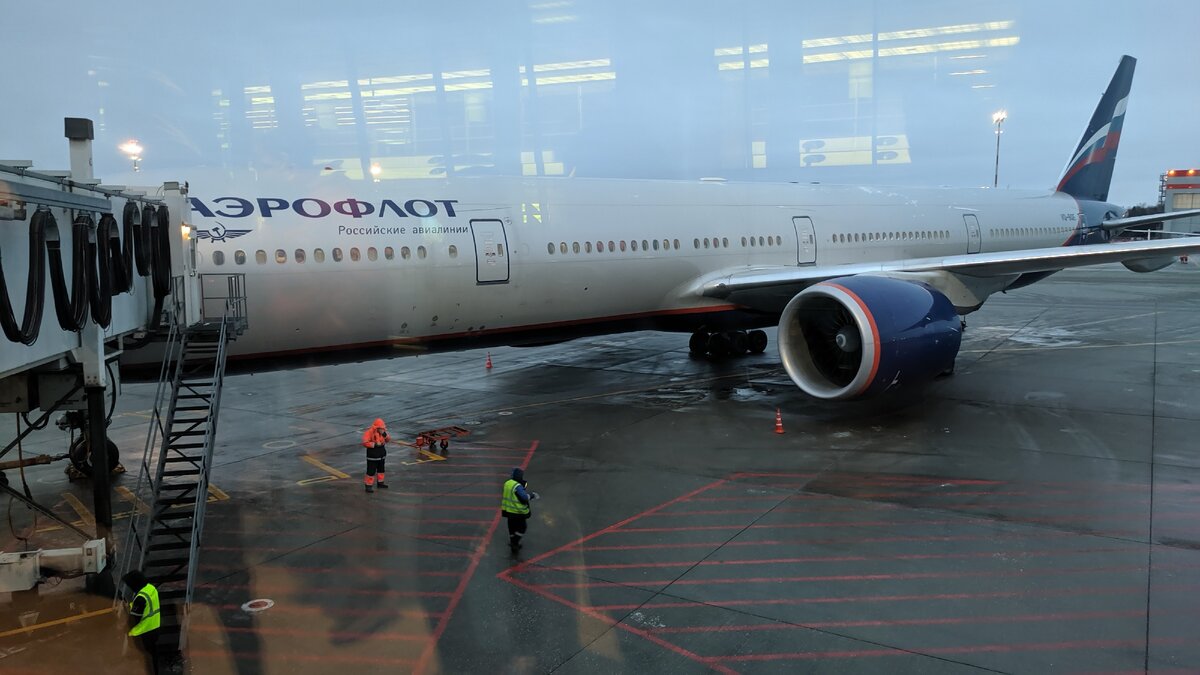 Boeing 777-300er, на котором мы прилетели в США