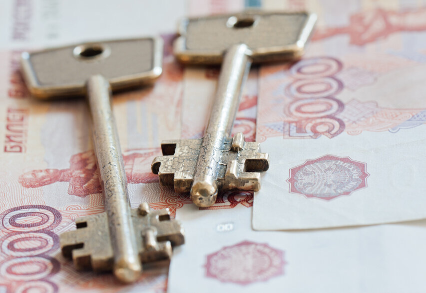 Если вы оставляли владельцу квартиры залог за последний месяц проживания, можете использовать его. Так вы получите отсрочку хотя бы на месяц. Фото: Lori.ru