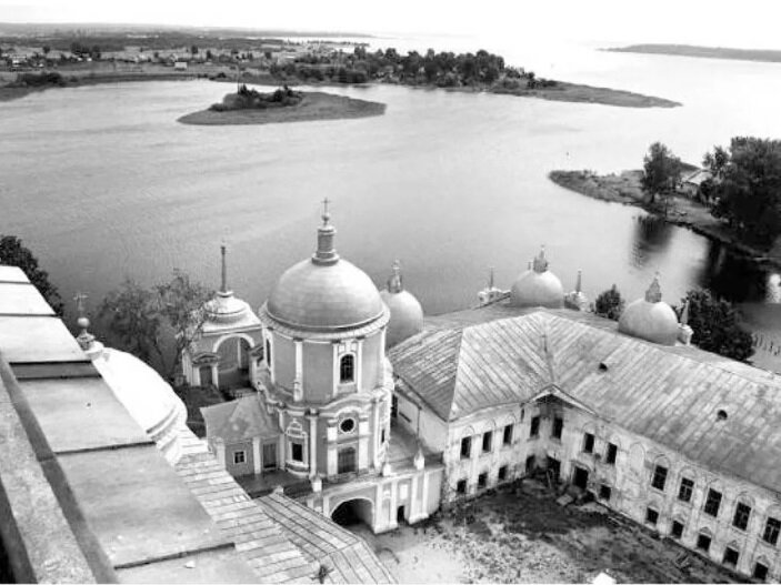 Территория Нило-Столобенской пустыни, на которой находился Осташковский лагерь