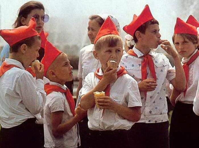 А мы помним пионерский галстук))