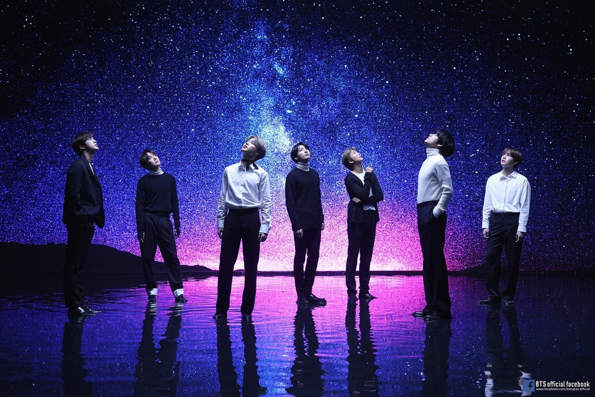 Фото взято из официального аккаунта BTS в Facebook