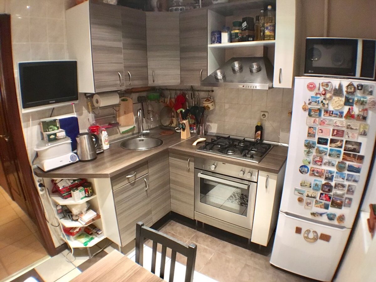 Старая добрая 6-ти метровая кухня