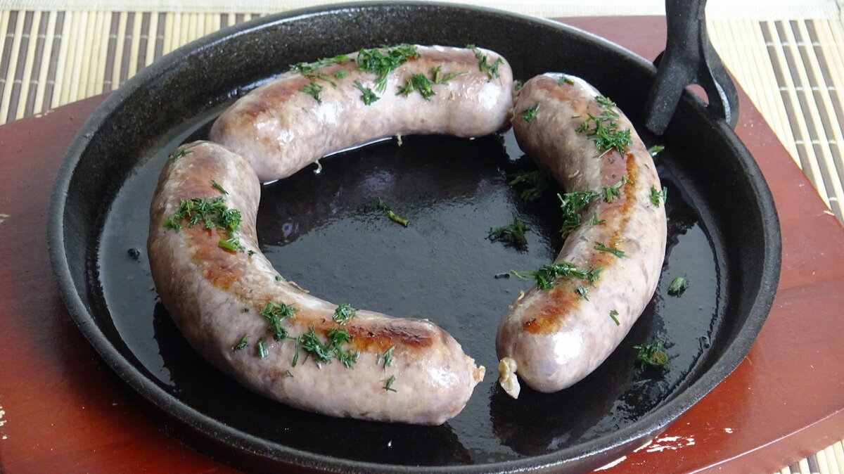 Колбаски в пивном маринаде