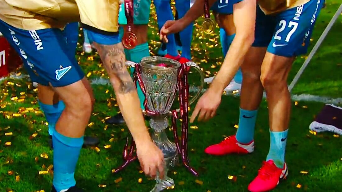 «Зенит» в финале турнира обыграл «Химки» со счетом 1:0, единственный мяч в игре забил Артем Дзюба. После игры состоялась традиционная церемония награждения игроков, во время которой капитан «Зенита» Бранислав Иванович уронил трофей. В результате у кубка откололась верхняя часть.