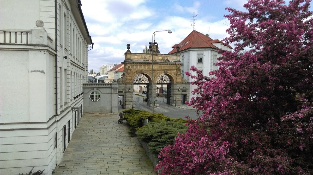 Знаменитые ворота пивоварни Plzensky Prazdroj в Пльзени, где варят Pilsner Urquell и Gambrinus Original