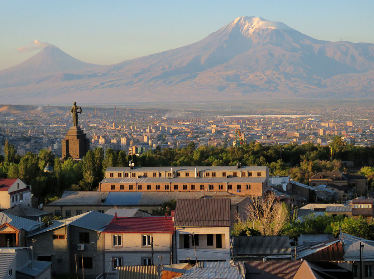 Город веди. Арарат (город, Армения). Ереван гора Арарат. Город Масис Армения. Арарат из Еревана.