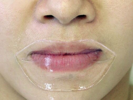 Увлажнить губы без увеличения. Как обозначить при увеличении губ пожелания. Фото на счет губ запрещено. Перед увеличением губ нельзя пить
