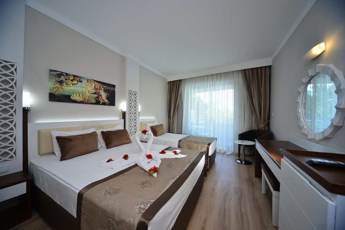 Стандартный номер в LINDA RESORT 5* после реновации
