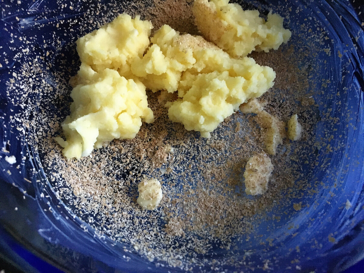 Что вкусного приготовить из вчерашнего картофельного пюре - 2 рецепта