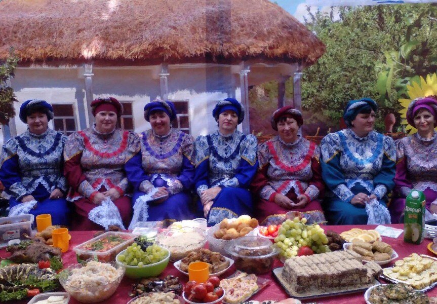 Красавицы-рогальчанки. Листайте галерею вправо.