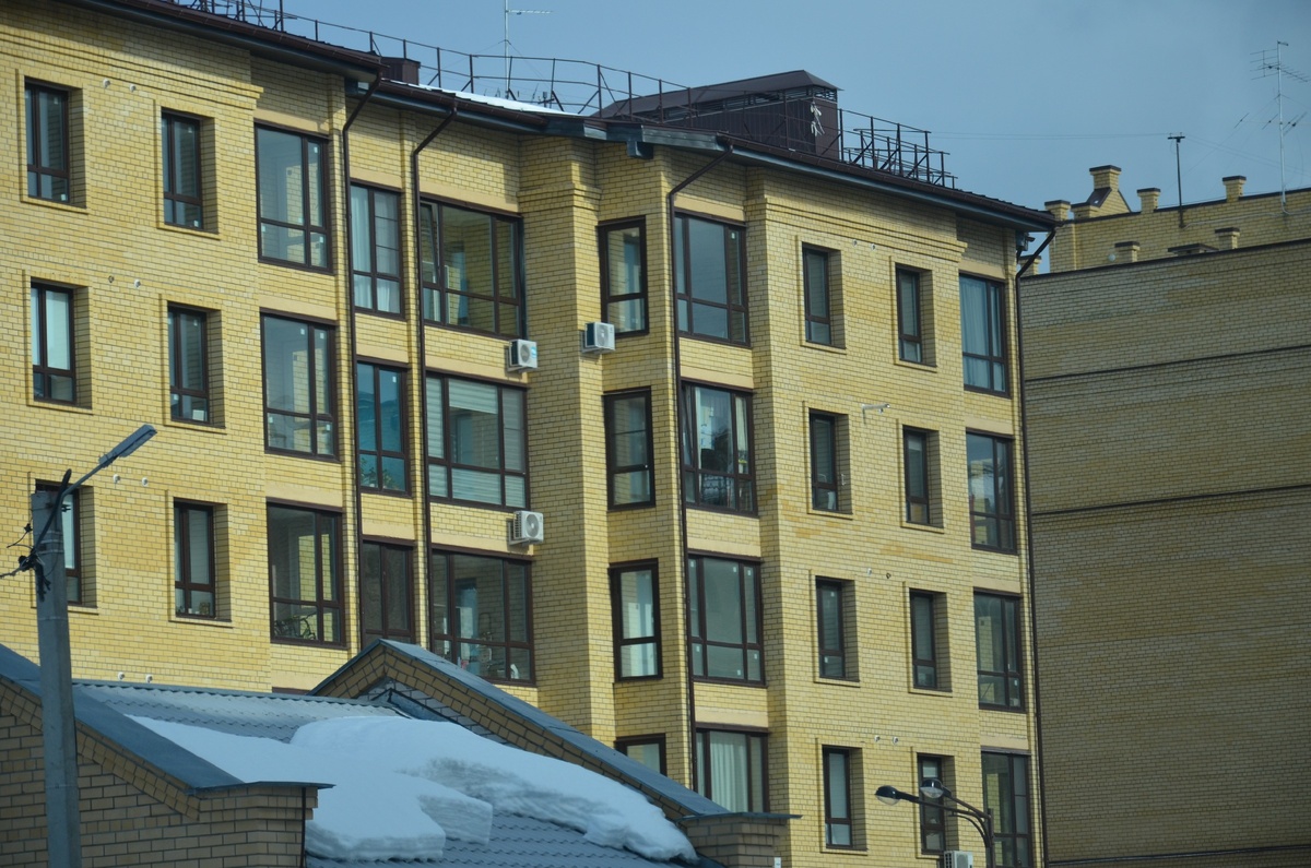 Рассматривали этот домик