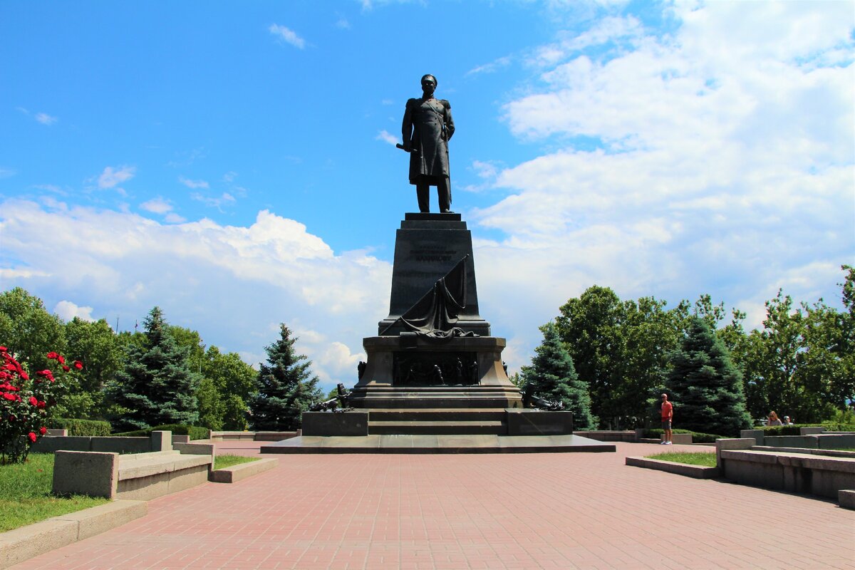 Листаем галерею.