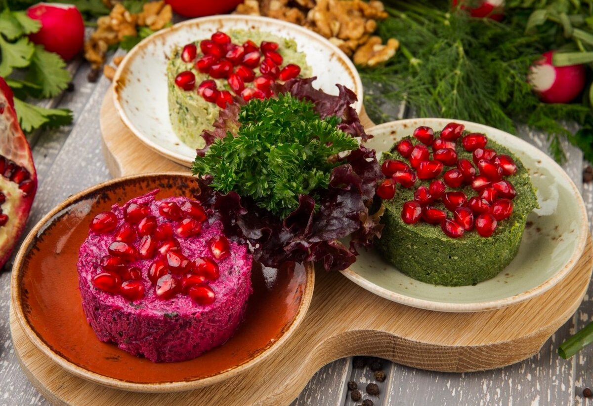 Пхали со шпинатом. Грузинская закуска пхали. Пхали шпинатный. Грузинская закуска пхали. Грузинская закуска пхали.