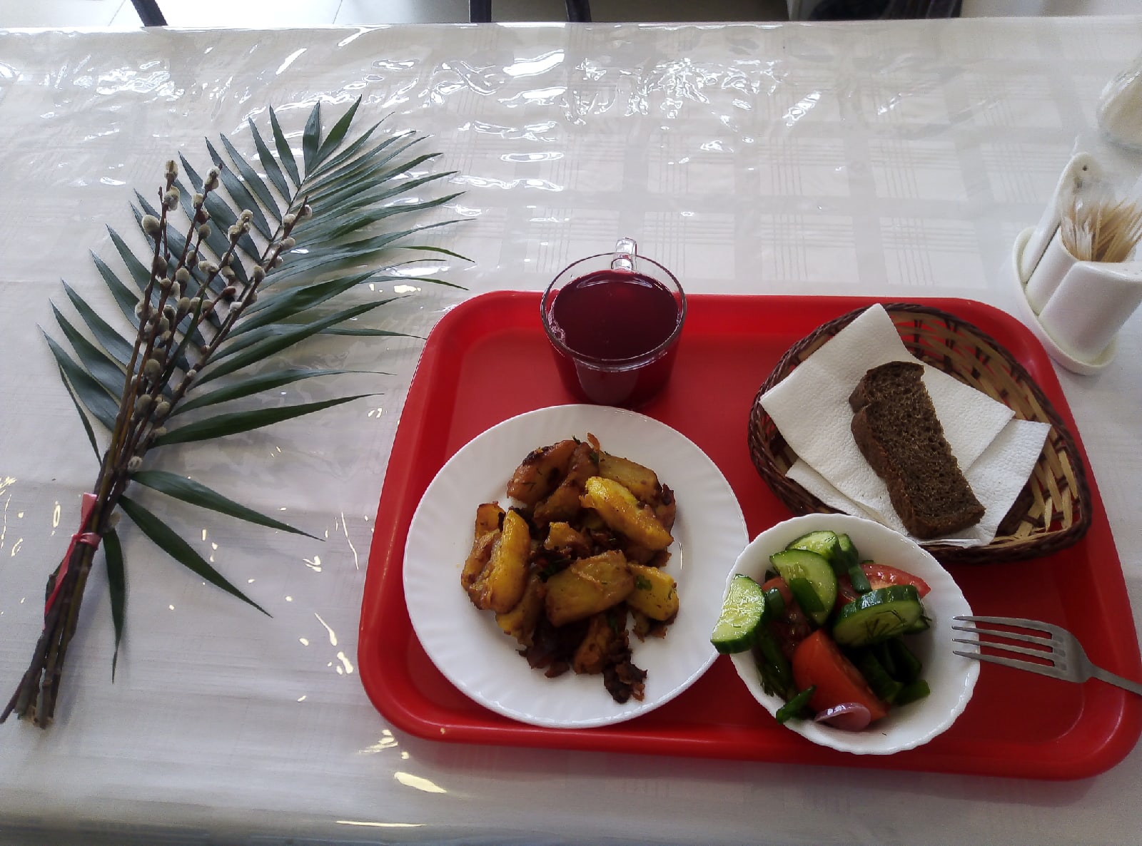 Позавтракала в Джубге в столовой Матрешка, очень вкусно, а цены вообще невероятные15