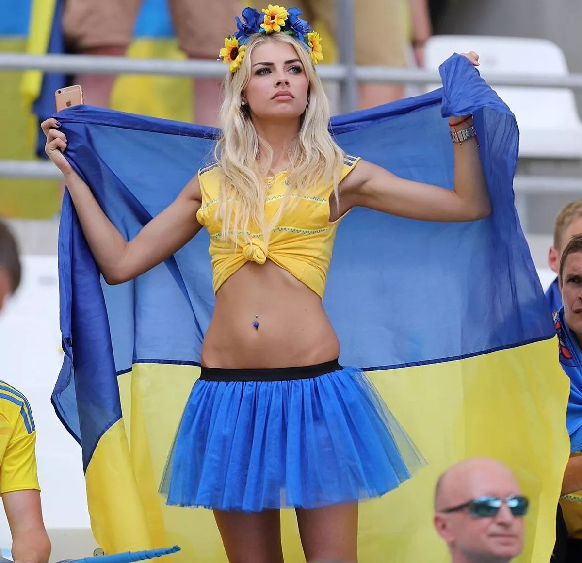 Самые красивые футбольные болельщицы в Украине
