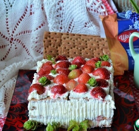 Творожный торт с клубникой, пошаговый рецепт с фото