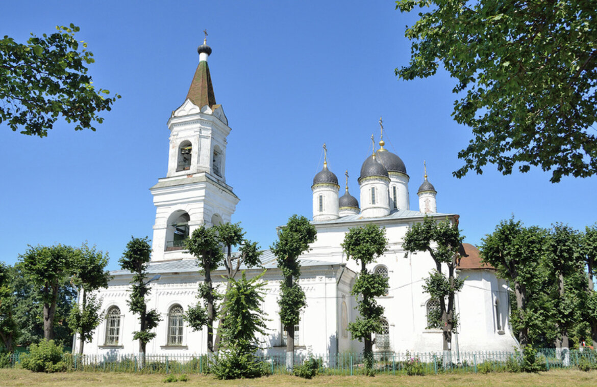 Храм белая троица