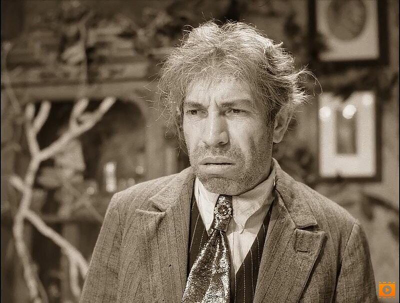 Полиграф Полиграфович Шариков. Кадр из фильма. 