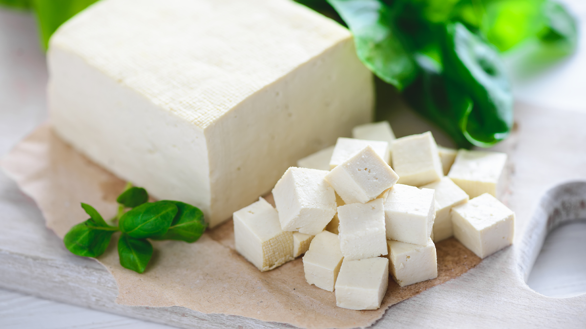 Тофу уменьшает риск развития атеросклероза и гипертонии и помогает снизить уровень холестерина