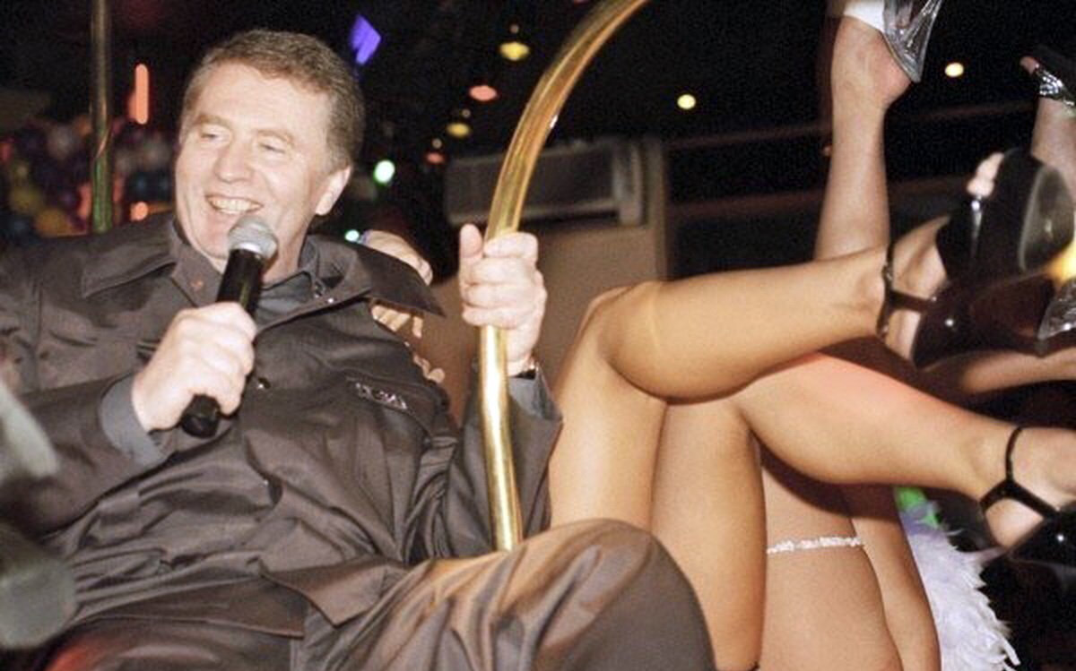 Владимир Вольфович не был чужд прекрасного. Фото из открытых источников.