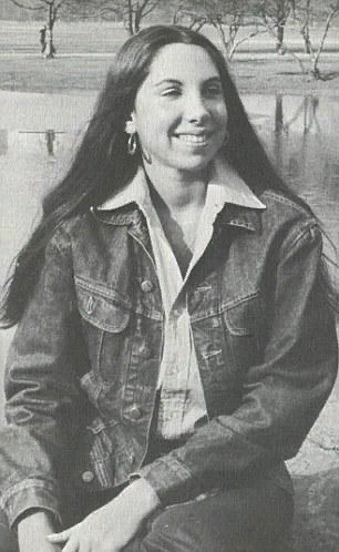 Марианна Фридман в 1971 году после окончания школы / Источник:  kak2z.ru