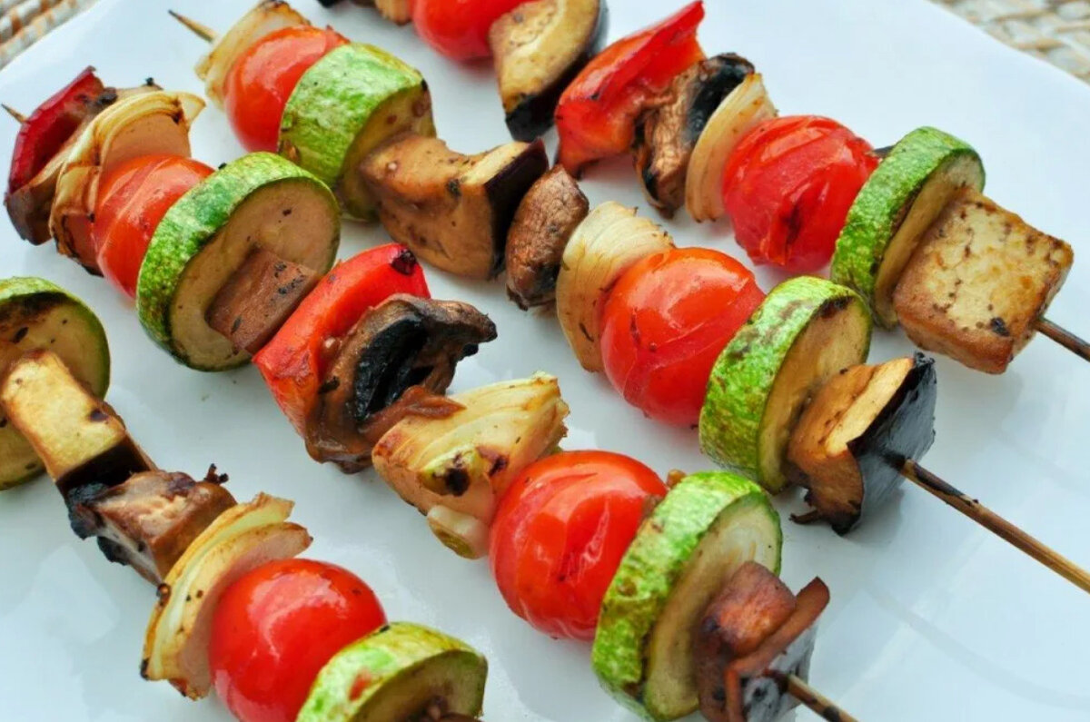  веганский шашлык. кабачки, баклажаны, грибы, помидоры