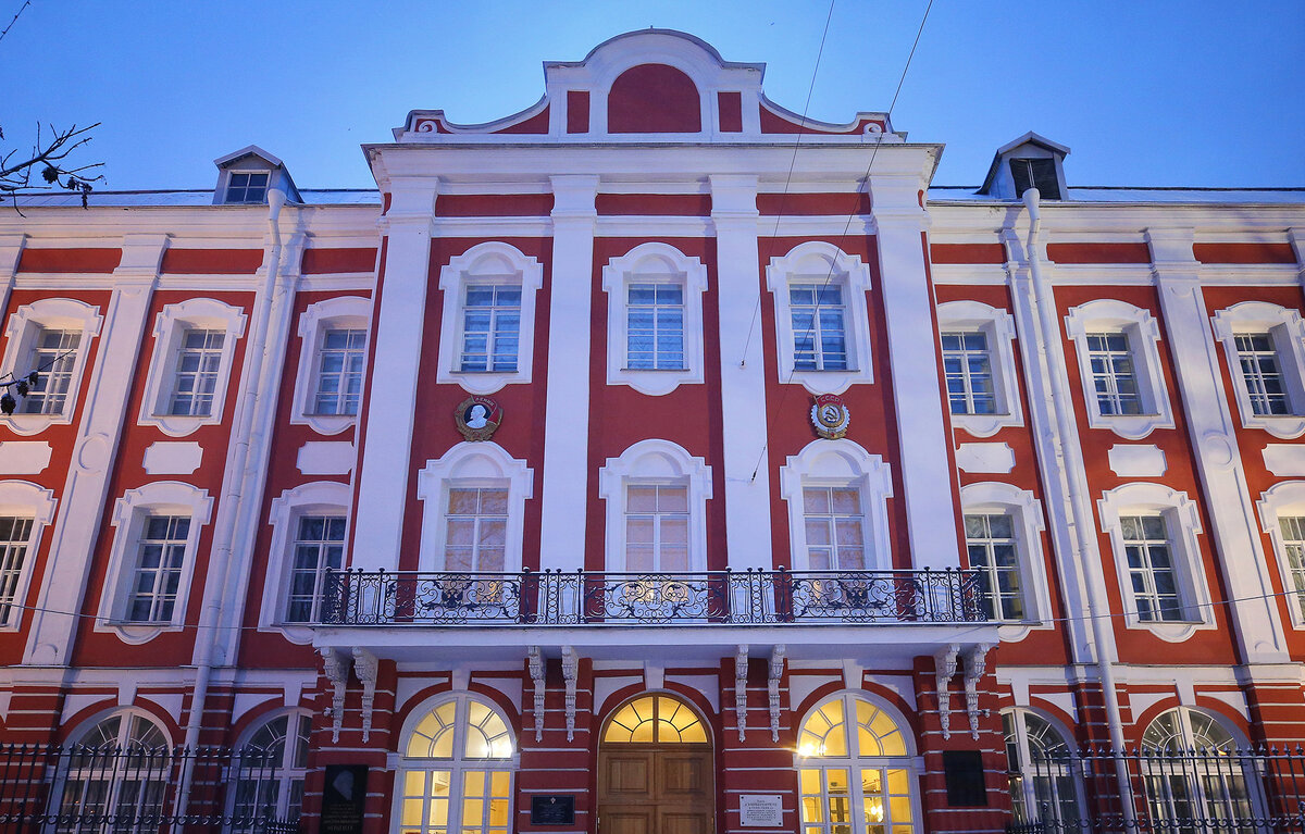    Здание СПбГУ  Петр Ковалев/ТАСС