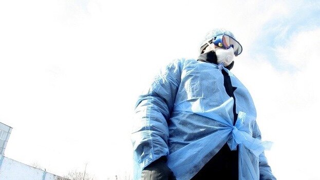     В случае ее обнаружения вблизи очага уничтожению подлежат все животные.