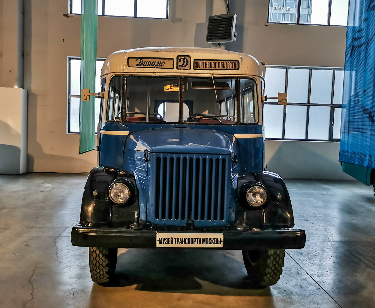 Вид на КАвЗ-651А спереди.