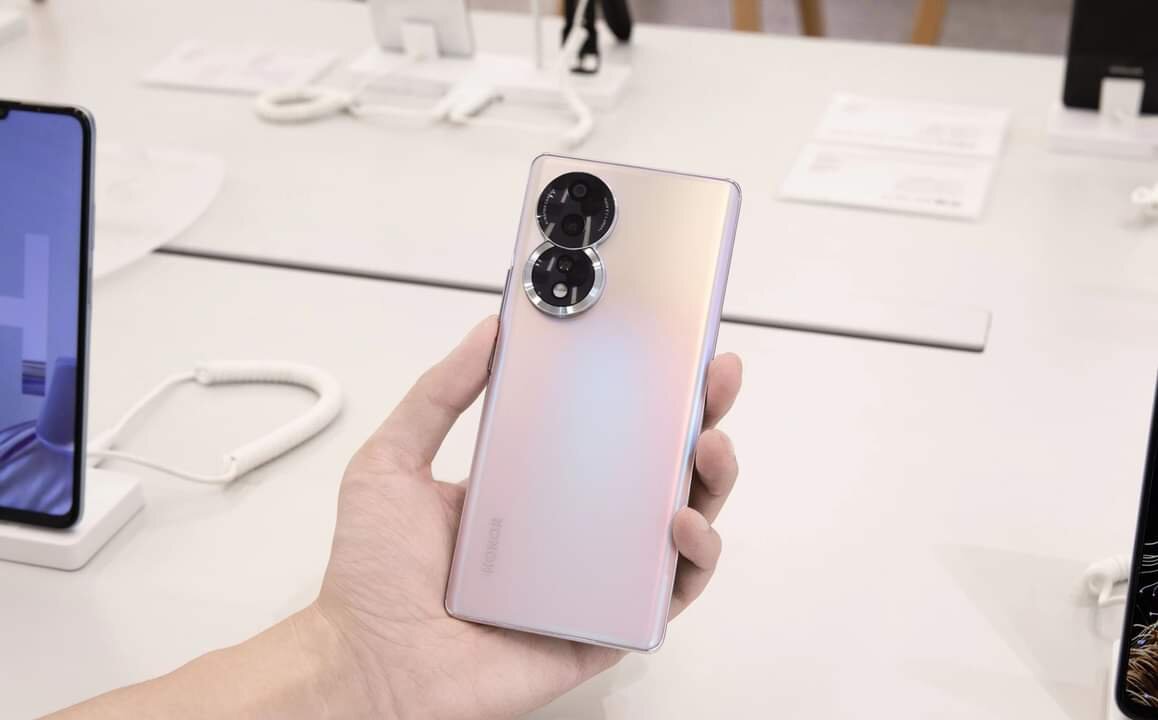    Honor 80