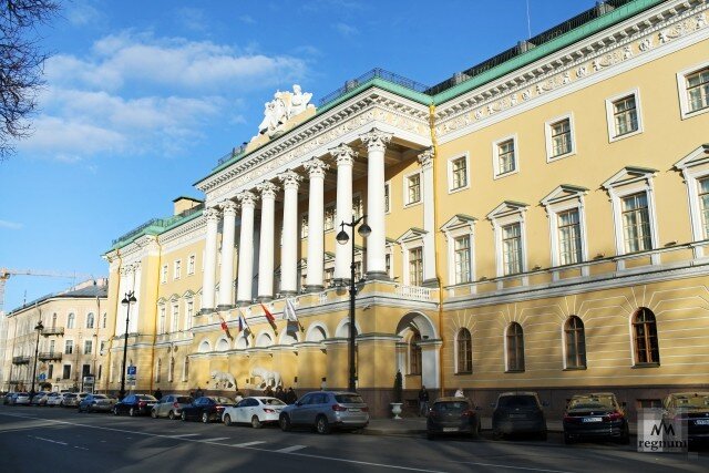    Отель Four Seasons в Санкт-Петербурге Дарья Драй © ИА REGNUM