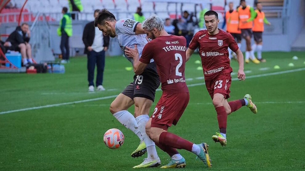    Уральская команда неожиданно для всех отлично стартовала в сезоне, победив даже «Спартак» дома. Фото: пресс-служба ФК «Урал» (Екатеринбург)