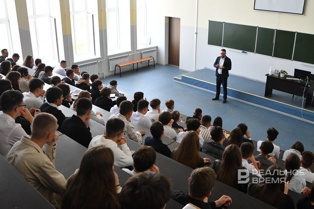 С этого учебного года студенты всех российских вузов (как «технари», так и гуманитарии) изучают курс «Основы российской государственности». Максим Платонов/realnoevremya.ru 