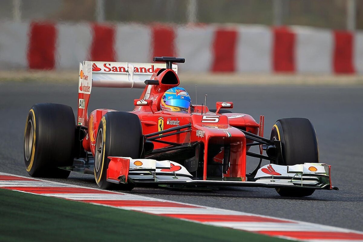 Вершина автоспорта формула. Ferrari f1 2012. Феррари формула 1 2012. F1 Болиды 2012. F1 Camel Болиды.