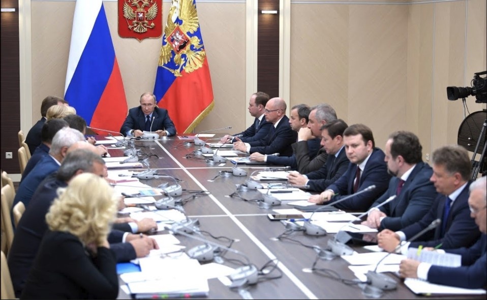 Совещание у Президента по вопросу социальных компенсаций / Россия 24