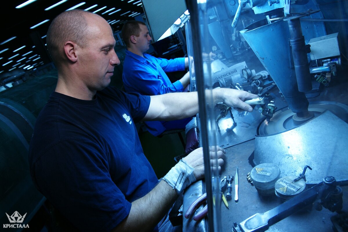 завод по огранке алмазов. япта якутск. якутское предприятие по торговле алмазами алроса. алмазов филиал. больница алмазова санкт-петербург.