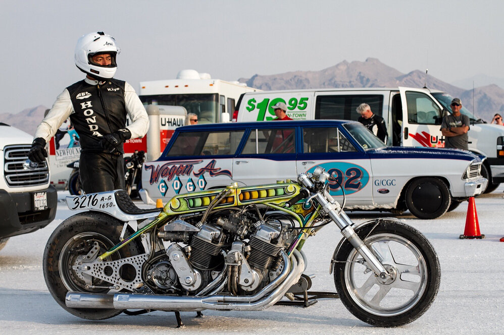 Рекорды на всем что двигается, но строго в рамках правил.