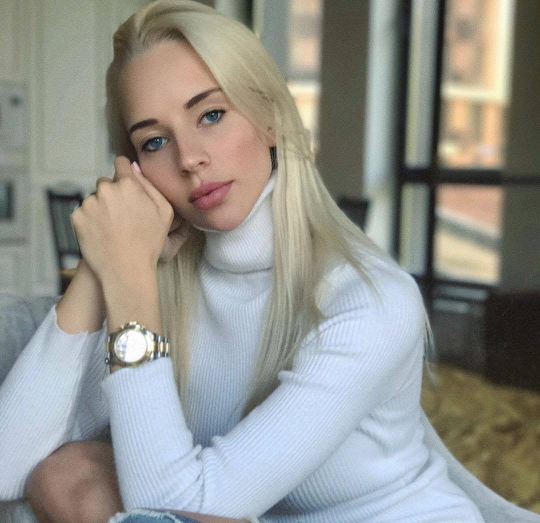 Летом гимнастка вышла замуж за хоккеиста Дмитрия Кугрышева