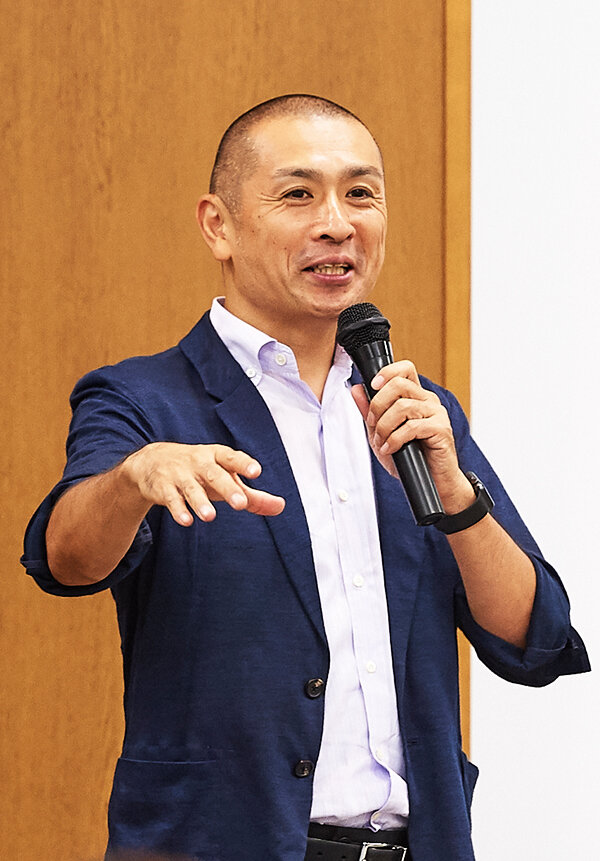 Кен кавамото. Отец японец. Отец японец. Японские отцы и дочери. Отец на японском.